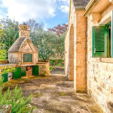 Trulli Castellucci * Selva Di Fasano